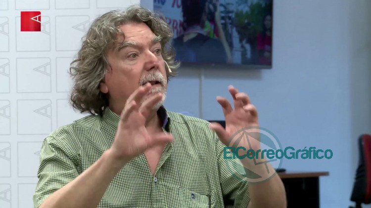 Charla Virtual sobre “El Descubri-miento de América y la Pedagogía de la Des-memoria” Charla Virtual sobre “El Descubri-miento de América y la Pedagogía de la Des-memoria”