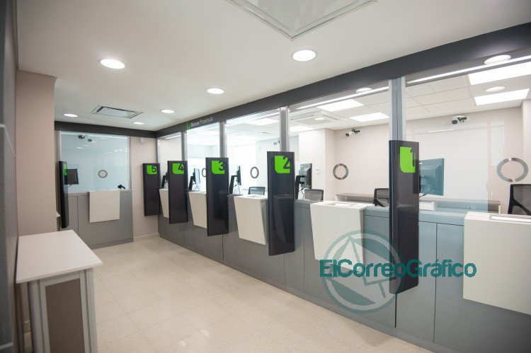 Nuevo centro de salud y sucursal del Banco Provincia en Ezeiza Nuevo centro de salud y sucursal del Banco Provincia en Ezeiza