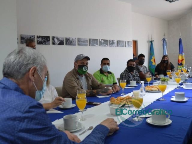Desayuno con trabajadores por del Día del Empleado Municipal
