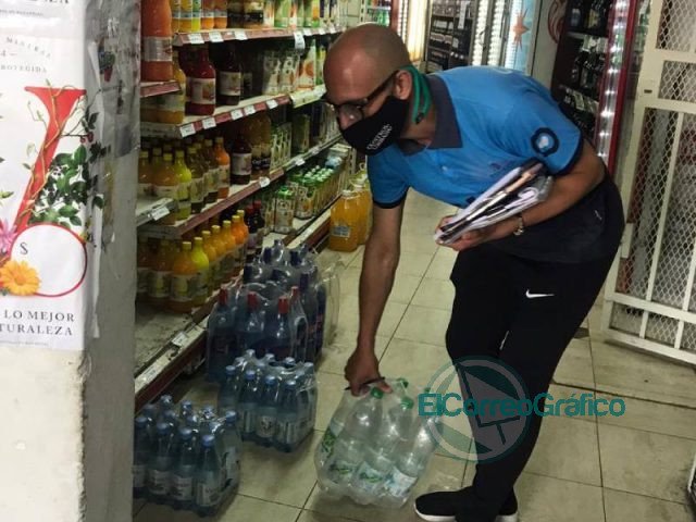 En Berisso se controló la venta de agua envasada en comercios En Berisso se controló la venta de agua envasada en comercios