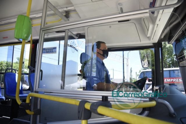 Garro presentó nuevos colectivos de última tecnología para La Plata