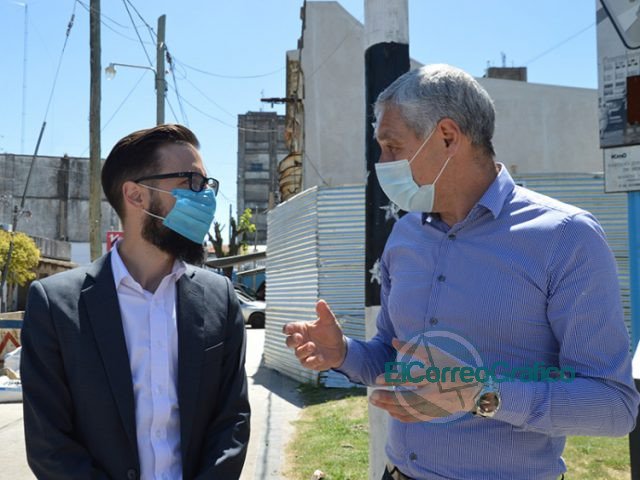 Katopodis firmó convenios con Cagliardi quien lo paseó por Berisso Katopodis firmó convenios con Cagliardi quien lo paseó por Berisso