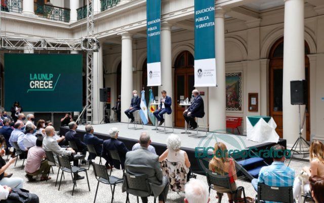 Kicillof firmó un convenio para avanzar en la construcción de un polo científico y administrativo en La Plata