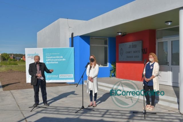 Kicillof inauguró las nuevas instalaciones de escuelas en Moreno, Mar Chiquita y La Plata
