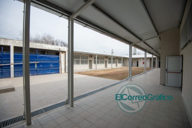 Kicillof inauguró las nuevas instalaciones de escuelas en Moreno, Mar Chiquita y La Plata