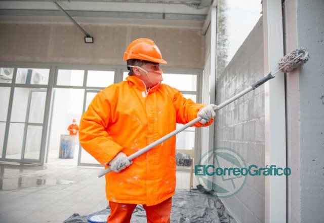 Kicillof inauguró las nuevas instalaciones de escuelas en Moreno, Mar Chiquita y La Plata