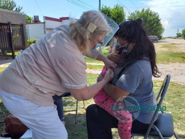 Operativo sanitario integral en el barrio Villa Nueva