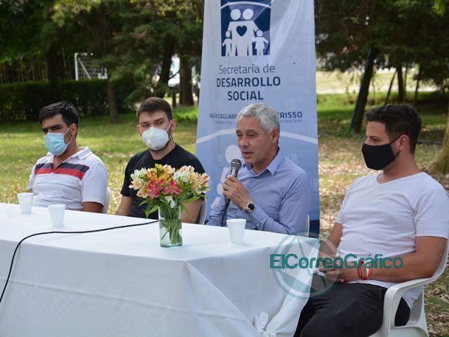 Cagliardi mantuvo encuentro presencial con trabajadoras vecinales Cagliardi mantuvo encuentro presencial con trabajadoras vecinales