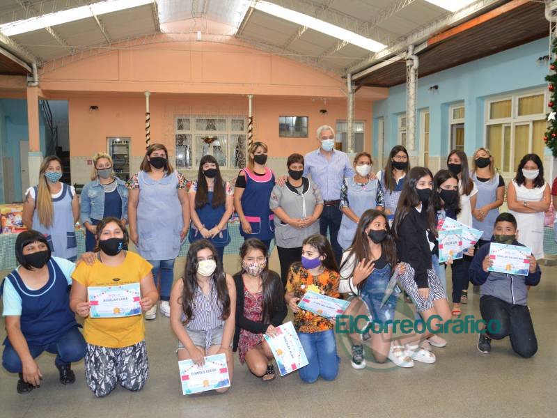 Cagliardi participó del acto de egresados del “Hogar San Martín” 2