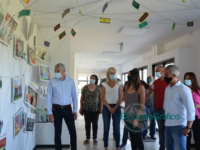 Cagliardi se paseó por la Escuela Universitaria de Oficios de la UNLP
