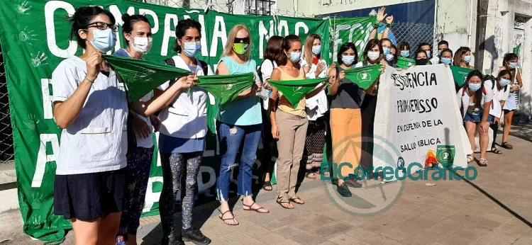 Feminsitas del pañuelo verde ofuscadas por el Concejo que no acompañó el prococolo abortivo
