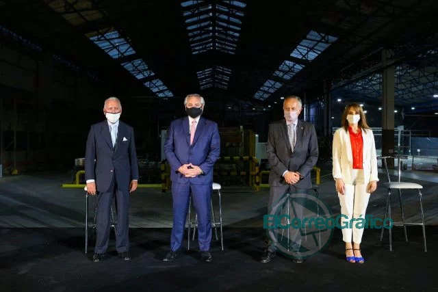 Fernández en Conferencia de la UIA augura que "Argentina empezó a moverse"