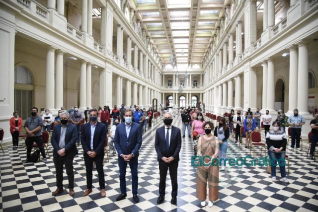 Garro firmó nuevas escrituras sociales gratuitas