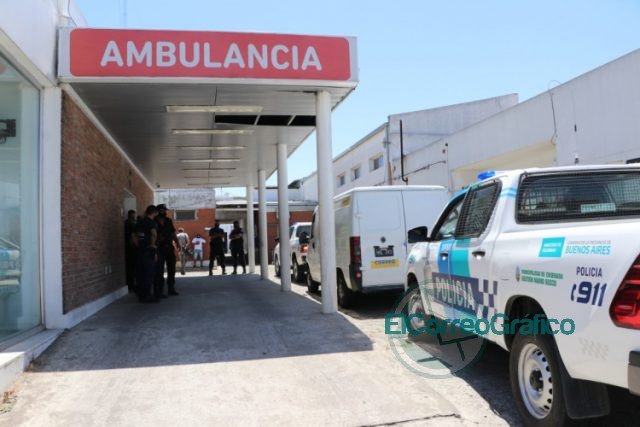 Llegarón las vacunas rusas a Ensenada y Secco posó para las fotos