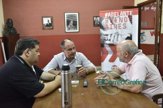 Nedela suma apoyo de referentes radicales de la Tercera