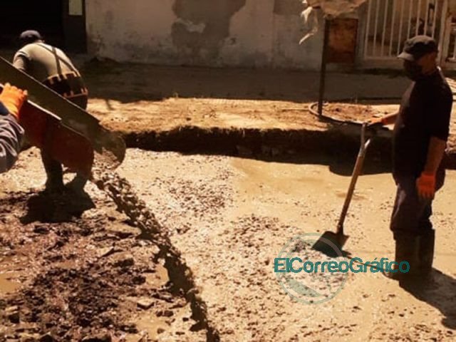 Trabajos de bacheo en calle 13 entre Montevideo y 168