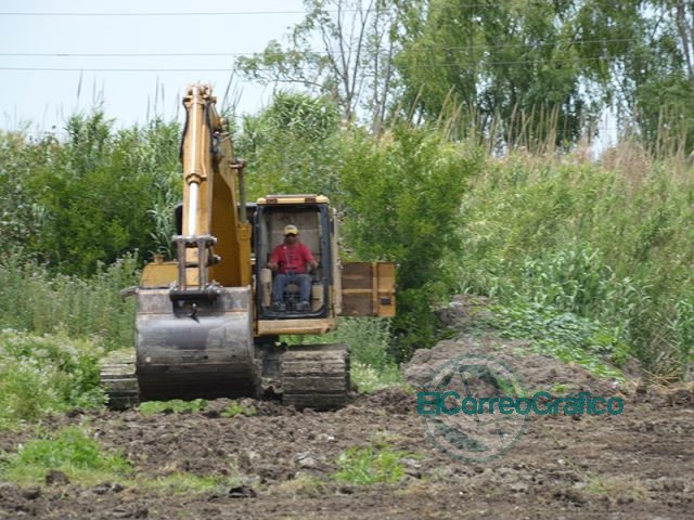 Trabajos hidráulicos en barrios de La Franja