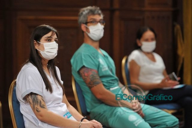 Kicillof: “Vacunarse es un acto de amor y de solidaridad” Kicillof: “Vacunarse es un acto de amor y de solidaridad”