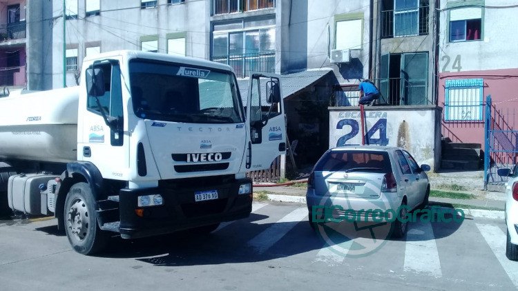 Trabajos de ABSA sobre la red de agua de Ensenada Barrio5 de mayo 03 01 2021