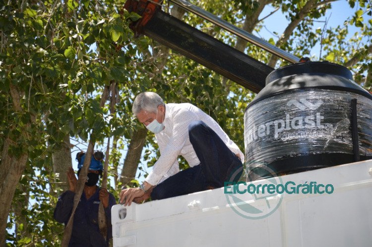 Cagliardi instaló containers sanitarios en la Playa Municipal Cagliardi instalo containers sanitarios en la Playa Municipal 3