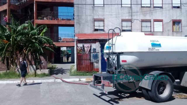 Trabajos de ABSA sobre la red de agua de Ensenada Cisterna barrio 5 de mayo 03 01 2021