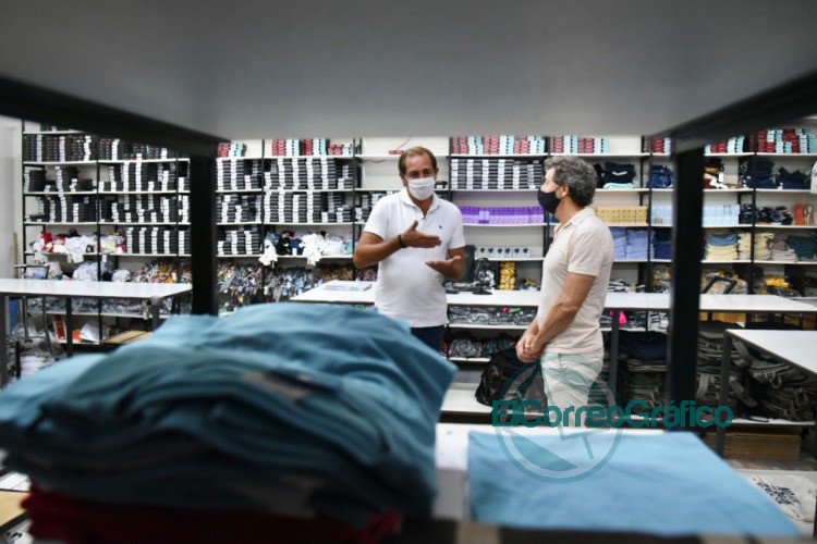 Garro visito la fabrica textil de ‘Tiza y destaco la reinvencion de la empresa 1