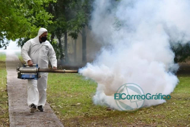 Refuerzan los operativos de fumigación y concientización contra el dengue Refuerzan los operativos de fumigacion y concientizacion contra el dengue 1