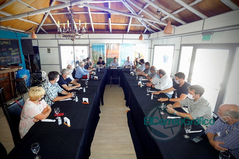 Reunion de Kicillof e intendentes 1