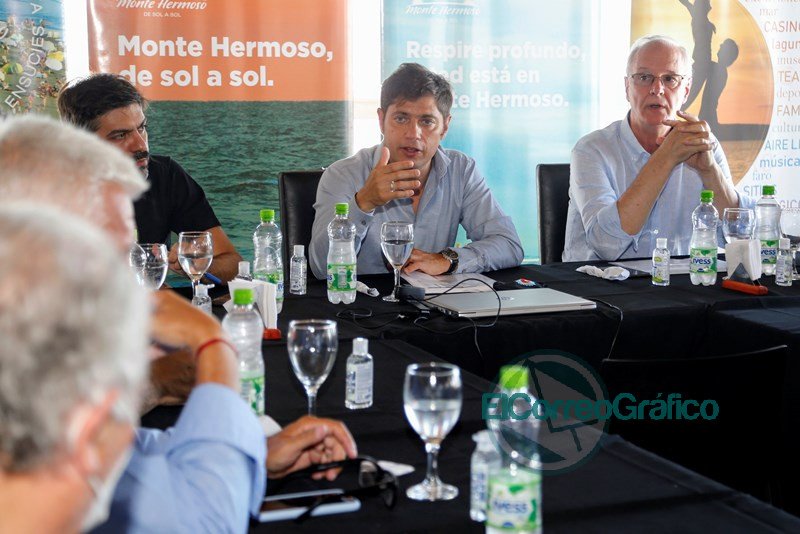 Reunion de Kicillof e intendentes 2