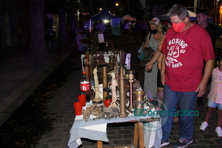 Cagliardi paseo por la propuesta Berisso Crece en la calle Nueva York 2
