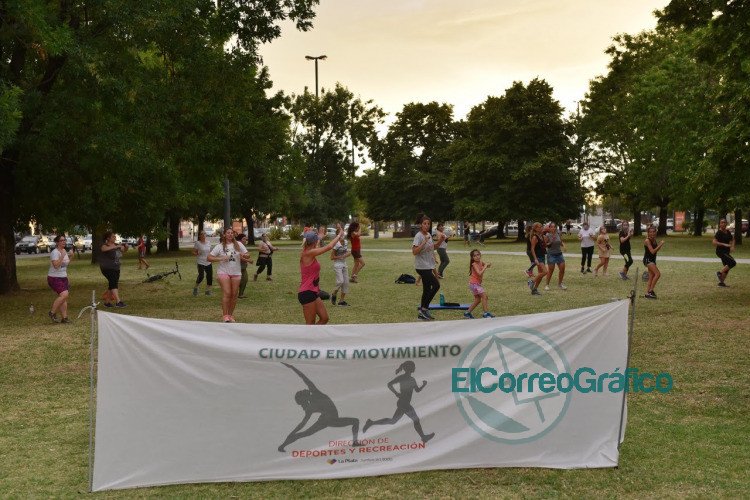 En febrero continuan las clases gratuitas de entrenamiento funcional yoga y ritmos latinos 3