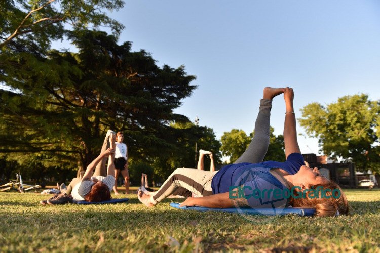 En febrero continuan las clases gratuitas de entrenamiento funcional yoga y ritmos latinos 6