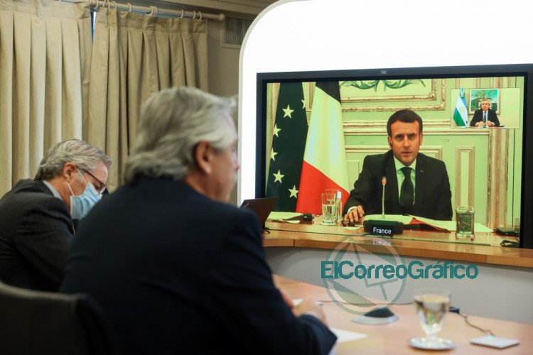 Fernandez con Macron coincidieron en declarar la vacuna contra el COVID 19 como un bien universal 2