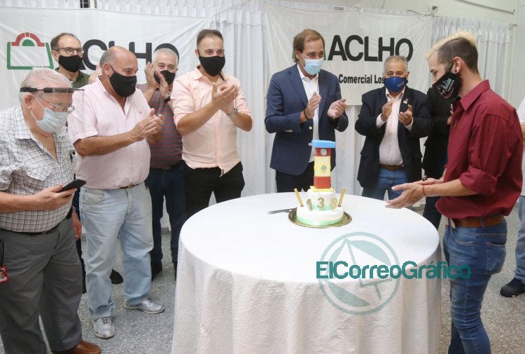Garro destaco la vocacion incansable de trabajo y el espiritu pionero de los vecinos en el Aniversario de Los Hornos 01