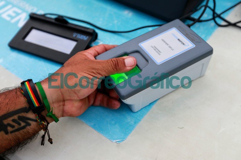 Kicillof Garcia y Cascallares recorrieron el operativo Mi Registro Mi Barrio