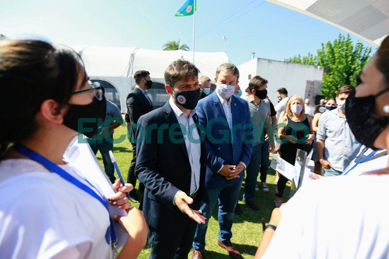 Kicillof Garcia y Cascallares recorrieron el operativo Mi Registro Mi Barrio