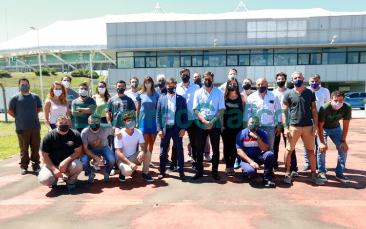 Kicillof visito el operativo de vacunacion en el Estadio Unico Diego Armando Maradona