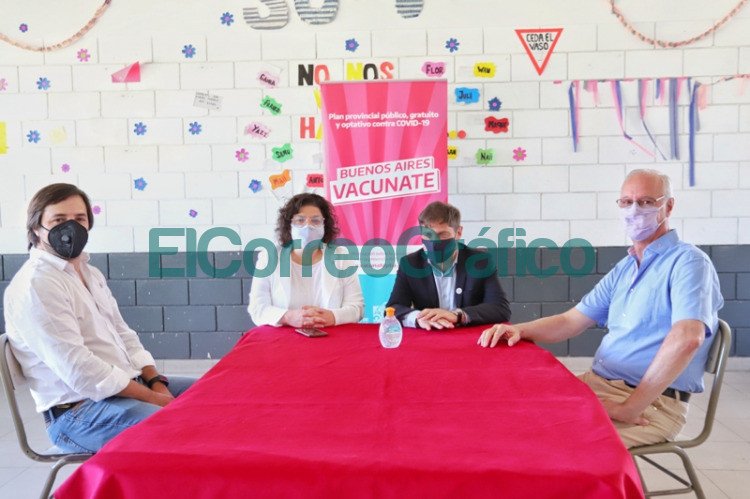 Kicillof y Vizzotti visitaron una posta de vacunacion en Moron
