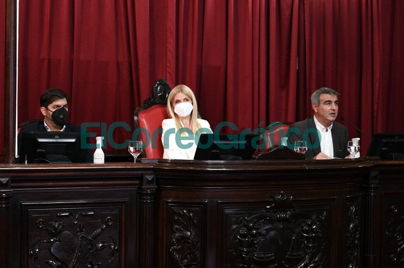 Bianco presentó el informe del Ejecutivo ante la Bicameral de la Legislatura Bianco presento el informe del Ejecutivo ante la Bicameral de la Legislatura 02