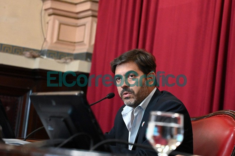 Bianco presentó el informe del Ejecutivo ante la Bicameral de la Legislatura Bianco presento el informe del Ejecutivo ante la Bicameral de la Legislatura 05