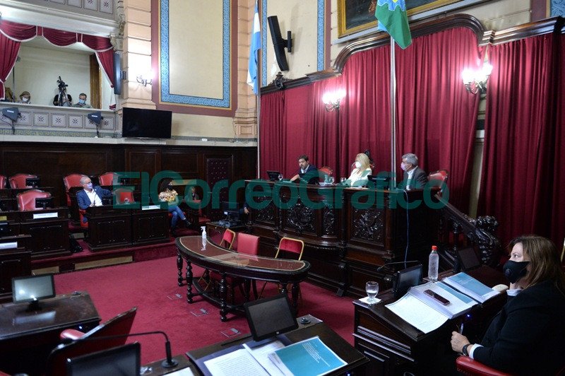 Bianco presentó el informe del Ejecutivo ante la Bicameral de la Legislatura Bianco presento el informe del Ejecutivo ante la Bicameral de la Legislatura 08
