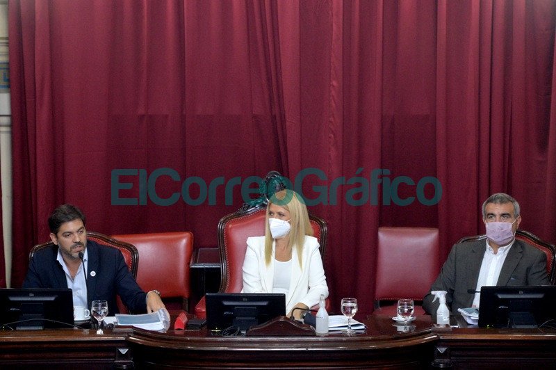 Bianco presentó el informe del Ejecutivo ante la Bicameral de la Legislatura Bianco presento el informe del Ejecutivo ante la Bicameral de la Legislatura 11