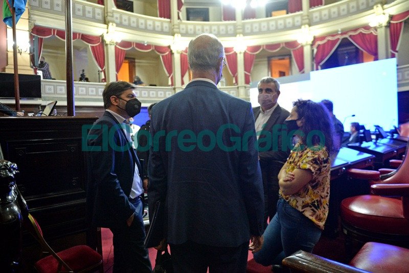 Bianco presentó el informe del Ejecutivo ante la Bicameral de la Legislatura Bianco presento el informe del Ejecutivo ante la Bicameral de la Legislatura 12