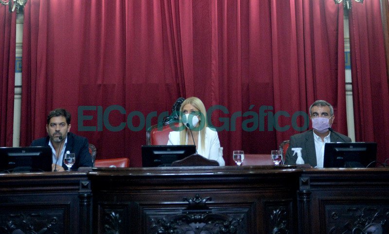 Bianco presentó el informe del Ejecutivo ante la Bicameral de la Legislatura Bianco presento el informe del Ejecutivo ante la Bicameral de la Legislatura 16