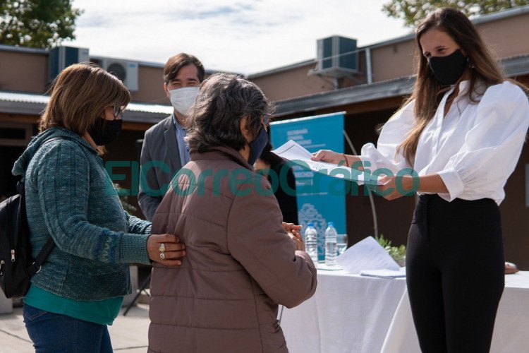 Se entregó 1.740 títulos de propiedad en 17 municipios bonaerenses Escrituras en General Viamonte 1