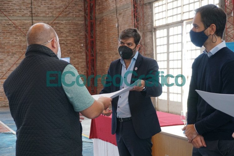 Se entregó 1.740 títulos de propiedad en 17 municipios bonaerenses Escrituras en Junin 2