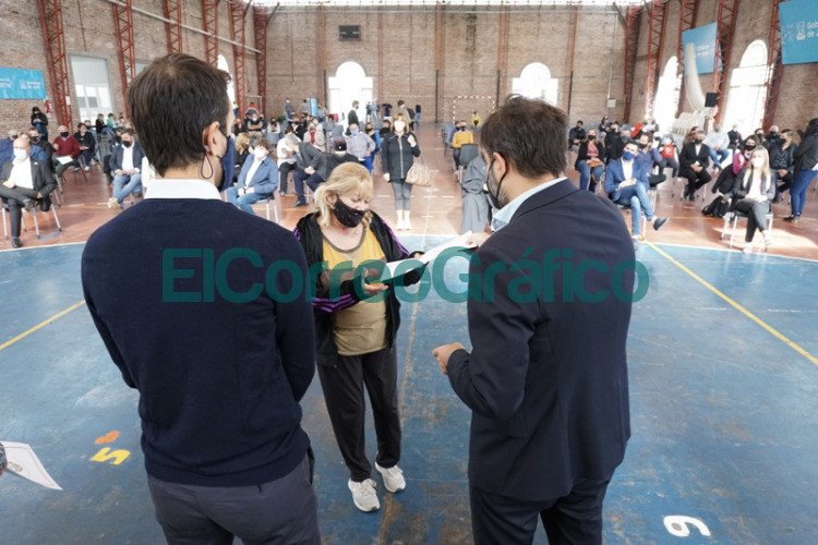 Se entregó 1.740 títulos de propiedad en 17 municipios bonaerenses Escrituras en Junin 3