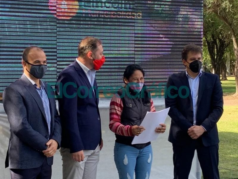 Se entregó 1.740 títulos de propiedad en 17 municipios bonaerenses Escrituras en Lincoln 1