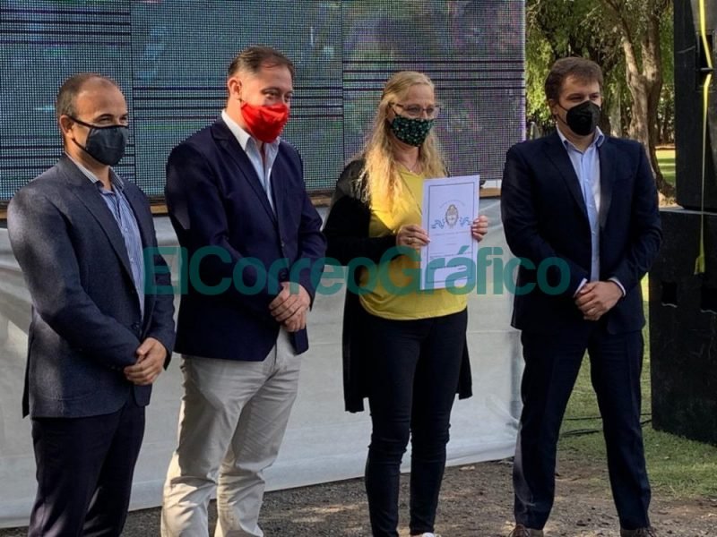 Se entregó 1.740 títulos de propiedad en 17 municipios bonaerenses Escrituras en Lincoln 3