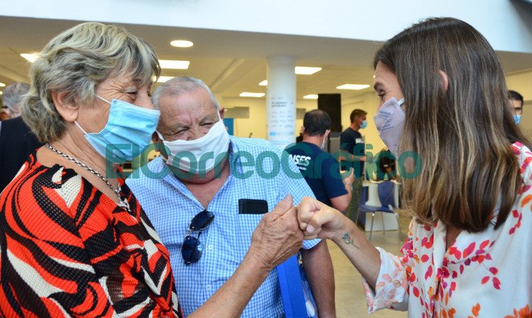 ANSES extiende la suspensión del trámite de fe de vida hasta el 30 de junio Fernanda Raverta con jubilados